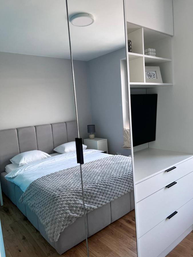 Apartament Jeleniowska Podziemny Parking Taras Appartement Kielce Buitenkant foto